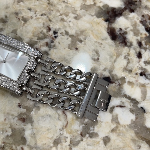 GUESS Watch⌚️ - Picture 4 of 9